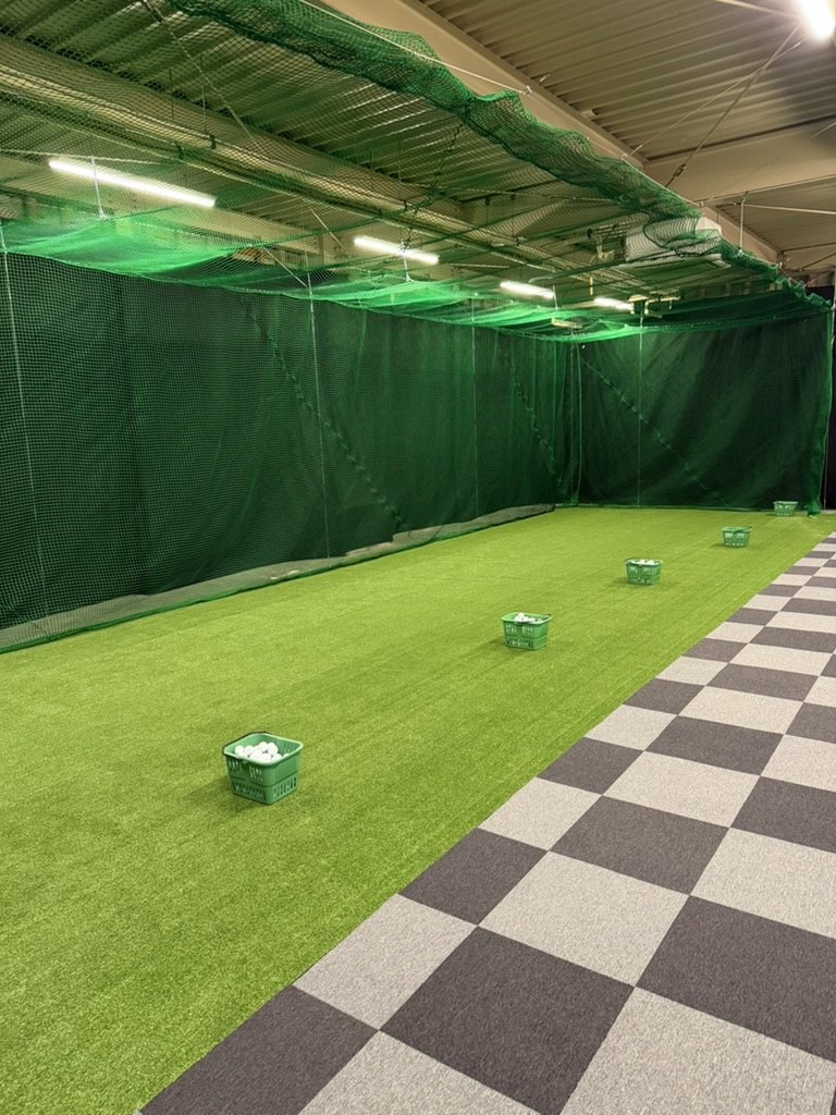 40坪のパターアプローチ場